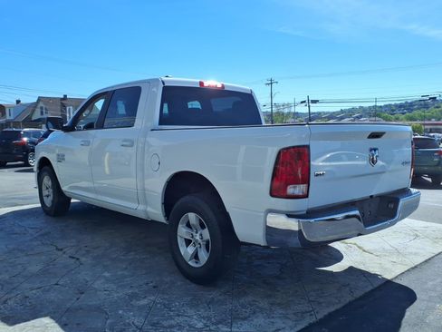 Used 2021 RAM 1500 Classic SLT AWD/4WD image 4