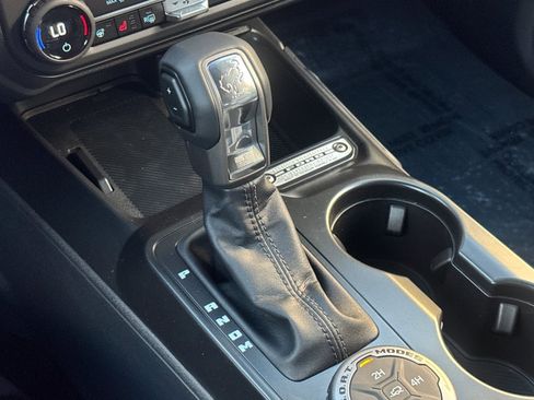 New 2025 Ford Bronco Outer Banks image 19