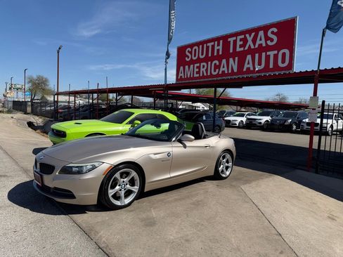 Used 2011 BMW Z4 sDrive30i w/ Premium Pkg image 11