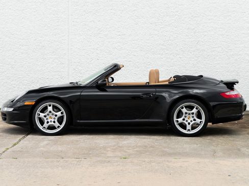 Used 2007 Porsche 911 Carrera RWD image 3