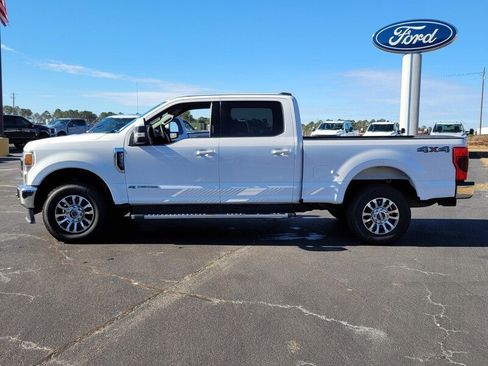Used 2020 Ford F250 Lariat w/ Lariat Value Package image 4