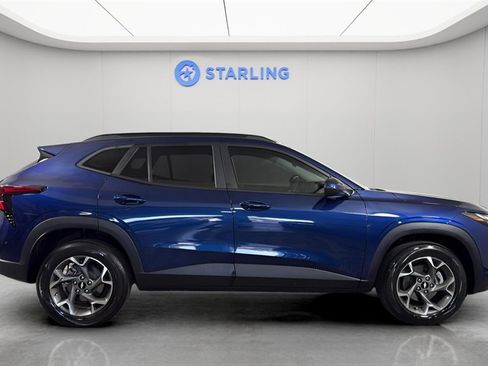 Certified 2024 Chevrolet Trax LT w/ Sunroof Package image 11