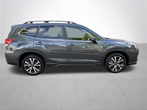 Used 2023 Subaru Forester Limited AWD/4WD image 5