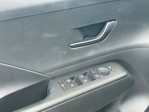Used 2025 Hyundai Kona SEL AWD/4WD image 13