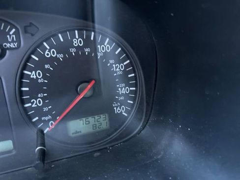 Used 2003 Volkswagen Eurovan MV FWD image 17