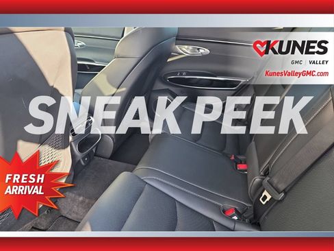 Used 2025 Genesis GV70 2.5T AWD/4WD image 5