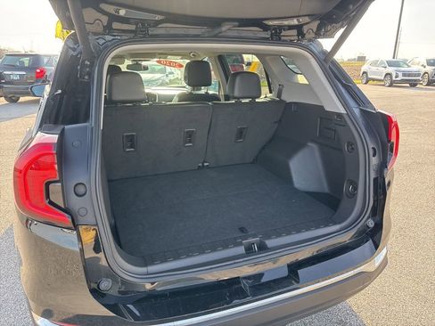 Used 2024 GMC Terrain SLT image 9