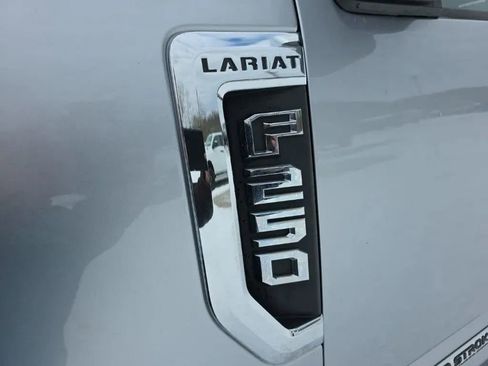 Used 2021 Ford F250 Lariat w/ Lariat Ultimate Package image 9
