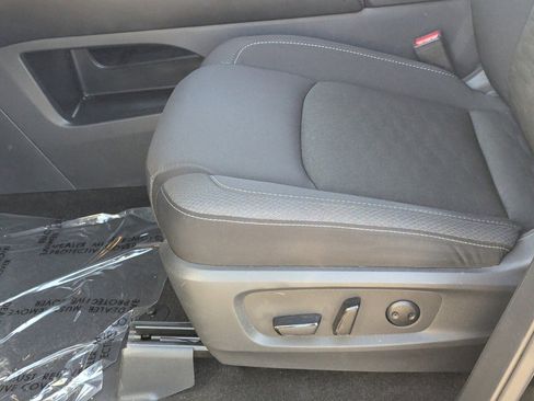 Certified 2024 Nissan Pathfinder SV image 21