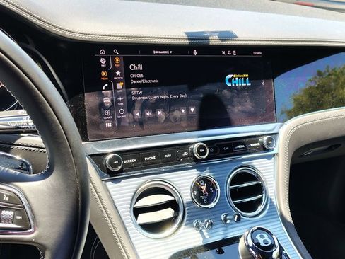 Used 2021 Bentley Continental GT AWD/4WD image 10
