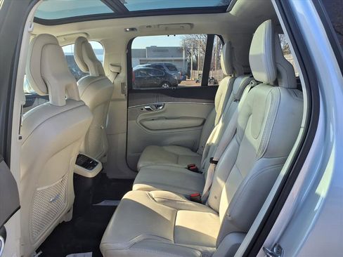 Used 2022 Volvo XC90 T6 Inscription image 24