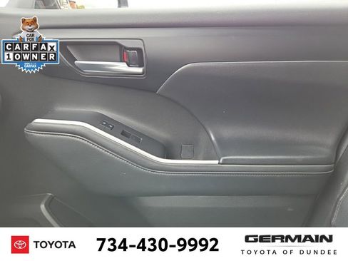 Used 2023 Toyota Highlander XLE image 25