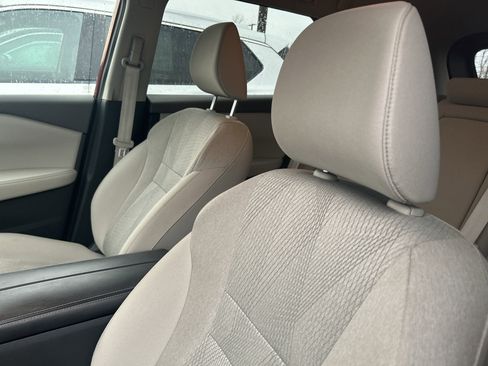 Used 2025 Nissan Rogue SV image 12