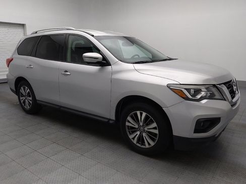 Used 2020 Nissan Pathfinder SL image 11