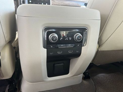 Used 2022 GMC Yukon XL Denali w/ Denali Ultimate Package image 21