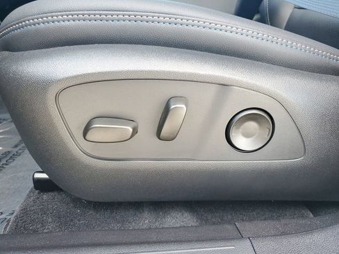 New 2026 Chevrolet Equinox EV LT image 21