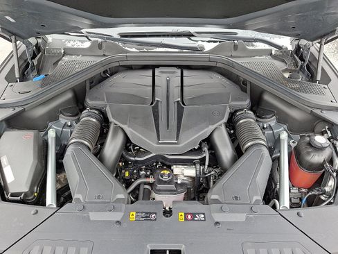 Certified 2025 Genesis GV80 3.5T Prestige image 29