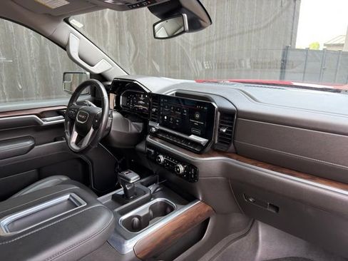 Used 2022 GMC Sierra 1500 SLT w/ SLT Premium Package AWD/4WD image 29