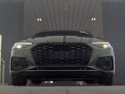 Used 2022 Audi S5 Premium w/ Convenience Package AWD/4WD image 3