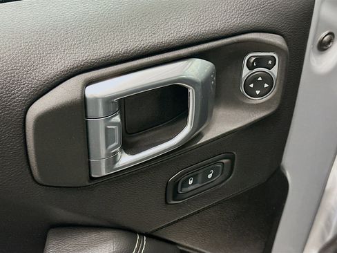 Used 2023 Jeep Wrangler Sahara w/ Cold Weather Group image 15