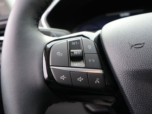 Certified 2025 Ford Escape Platinum image 26