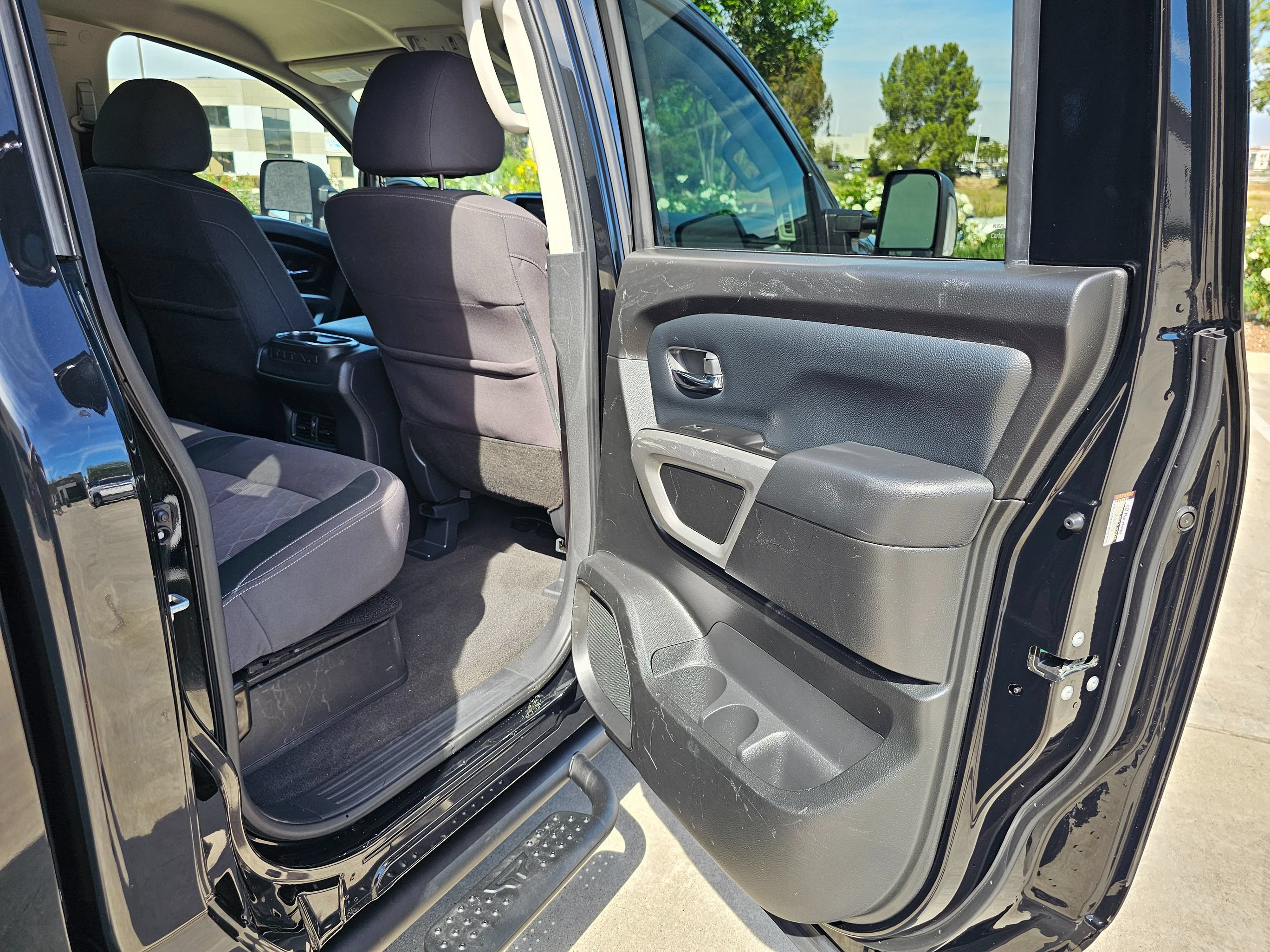 Used 2024 Nissan Titan SV w/ SV Convenience Package RWD image 26