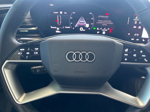 Used 2025 Audi Q5 Premium Plus AWD/4WD image 21