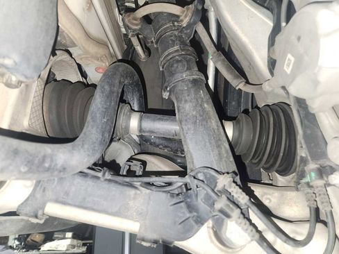 Used 2019 Mercedes-Benz C 300 4MATIC Sedan image 86