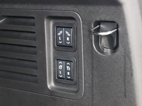 Used 2026 GMC Acadia Denali image 9