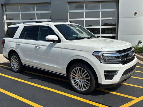 Used 2023 Ford Expedition Limited AWD/4WD image 2