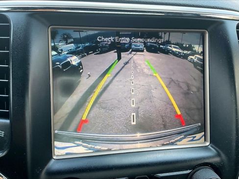 Used 2015 Jeep Grand Cherokee Limited w/ Luxury Group II image 20