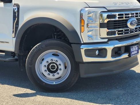 New 2025 Ford F550 4x4 SuperCab Super Duty image 3