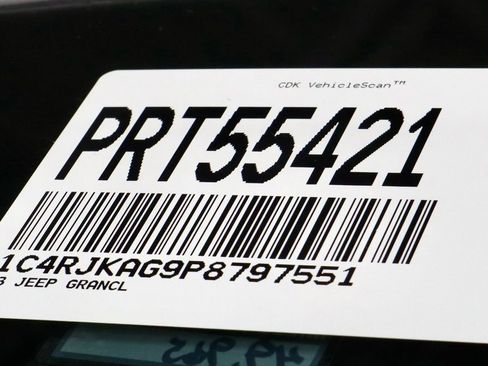 Used 2023 Jeep Grand Cherokee L Laredo AWD/4WD image 35