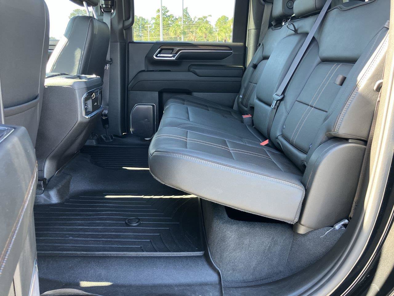 Used 2024 Chevrolet Silverado 3500 High Country w/ High Country Premium Package AWD/4WD image 28