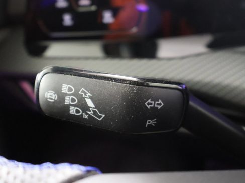 Used 2024 Volkswagen Golf R 4-Door AWD/4WD image 40