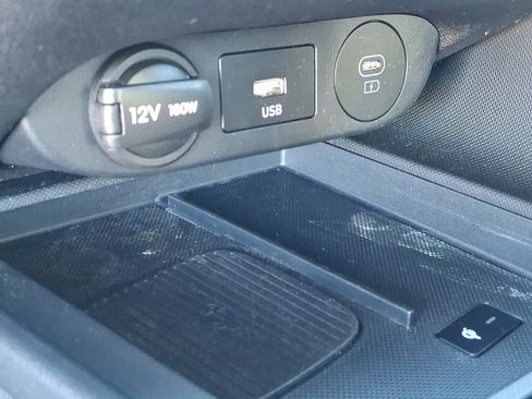 Certified 2025 Hyundai Elantra Sport image 24