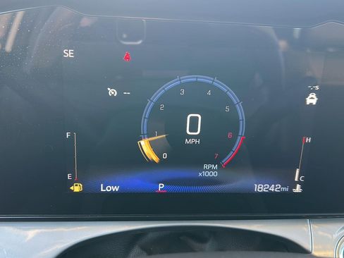 Used 2025 Chevrolet Trax LT image 26