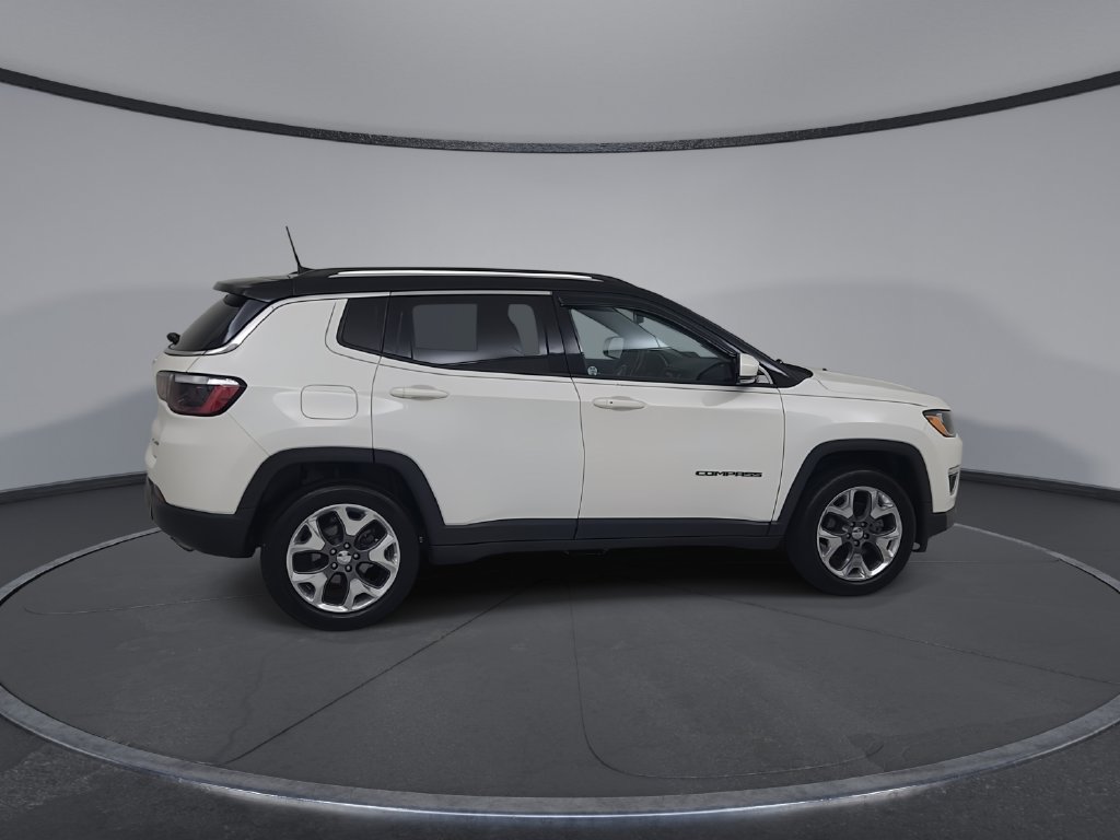 Used 2021 Jeep Compass Limited AWD/4WD image 18