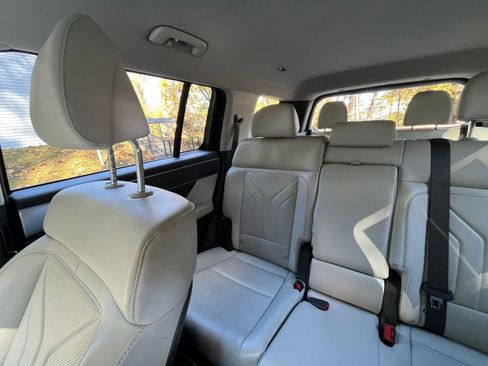 Used 2025 Hyundai Santa Fe SEL image 35