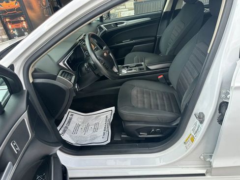 Used 2020 Ford Fusion SE image 8