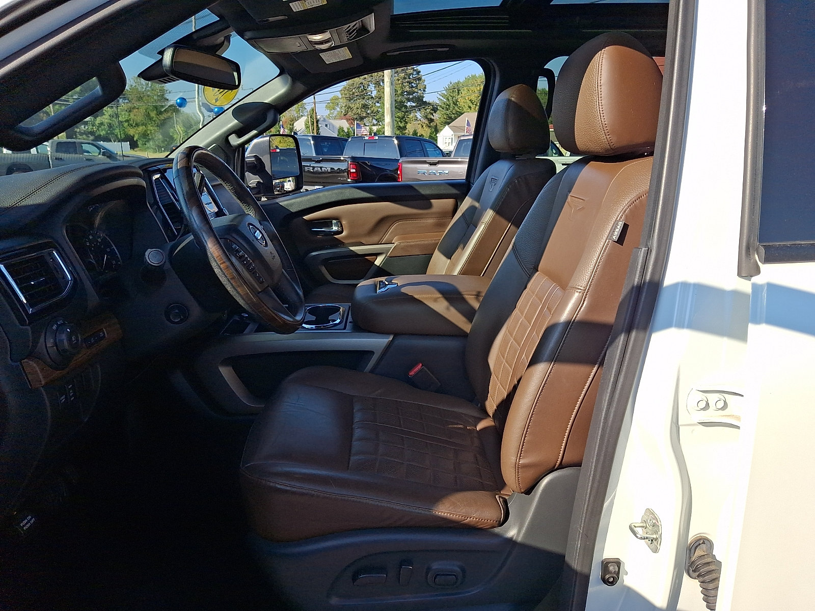 Used 2021 Nissan Titan Platinum Reserve w/ Moonroof Package AWD/4WD image 13