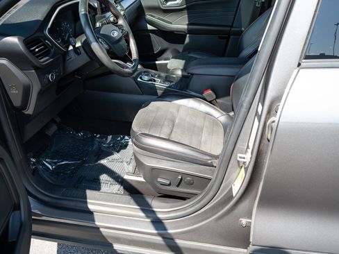 Used 2022 Ford Escape SEL w/ SEL Stealth AWD Package image 18