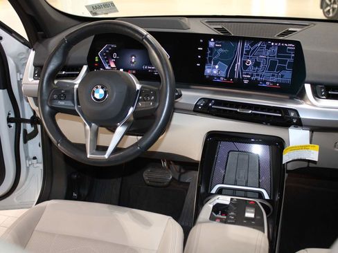 Certified 2023 BMW X1 xDrive28i w/ Premium Package image 17