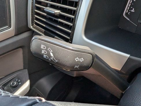 Used 2023 Volkswagen Atlas SE AWD/4WD image 26