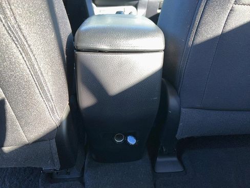 Used 2017 Toyota RAV4 XLE image 27