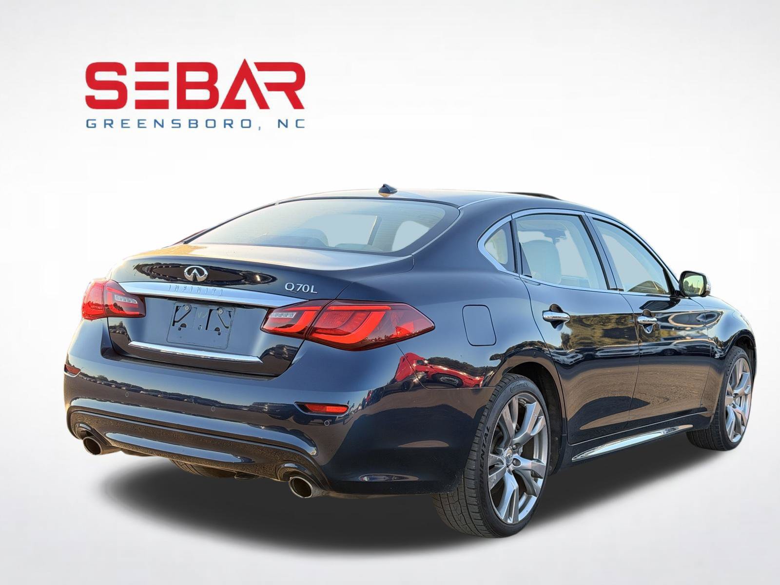 Used 2015 INFINITI Q70 L 3.7 w/ Deluxe Touring Package RWD image 9