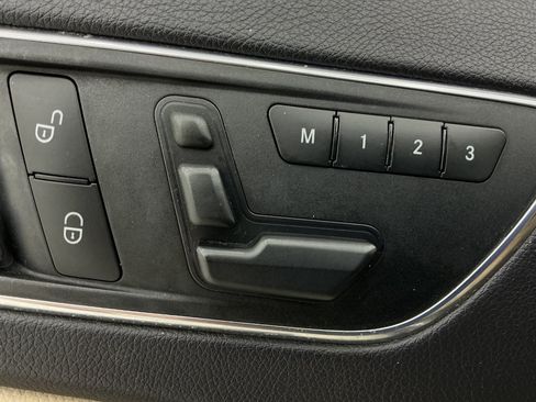 Used 2015 Mercedes-Benz GLA 250 w/ Premium Package image 41