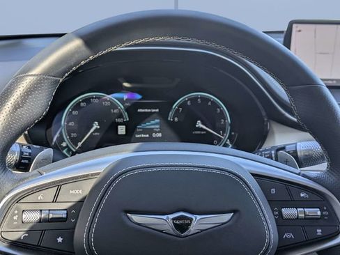 Used 2025 Genesis GV70 3.5T Sport w/ Sport Prestige Package image 14