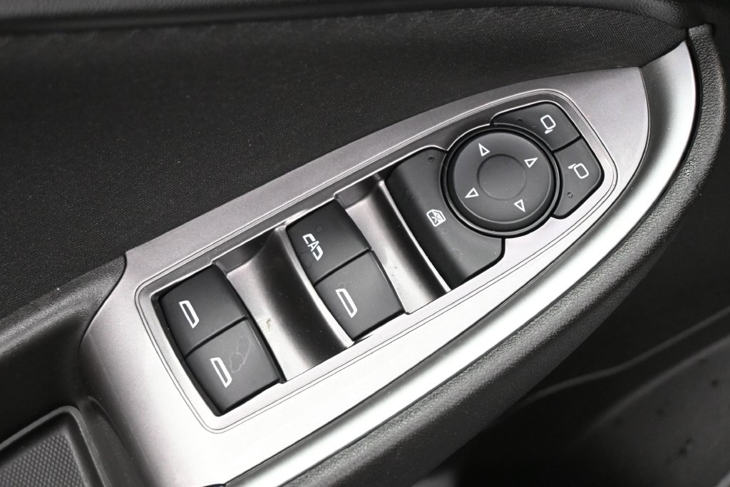 Used 2023 Chevrolet Malibu LT FWD image 3