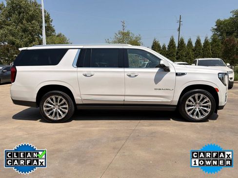 Used 2022 GMC Yukon XL Denali image 2